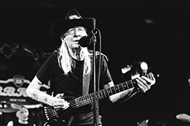 Greg Olliver: Johnny Winter - Down & Dirty