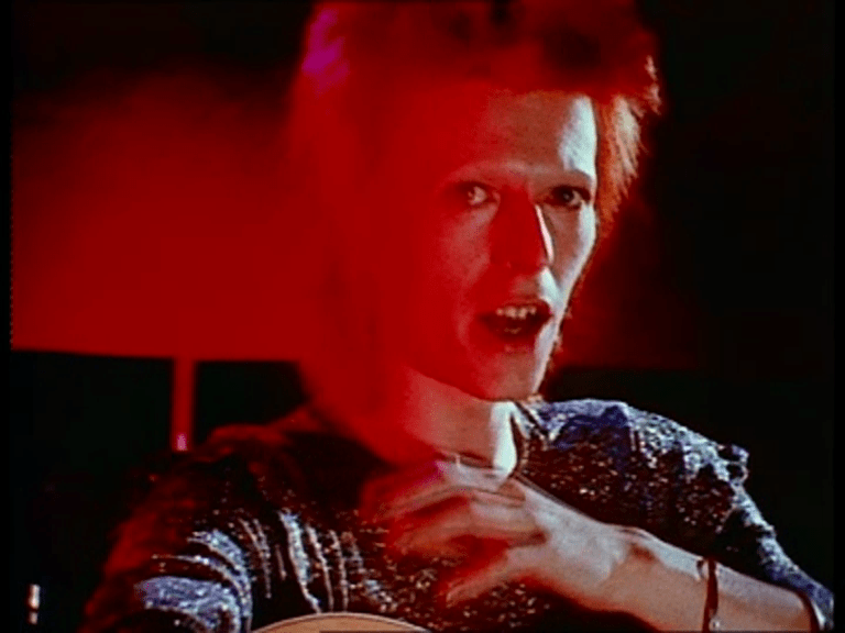 ROKUMENTTI <3 OMVF: David Bowie: Retrospektiivi