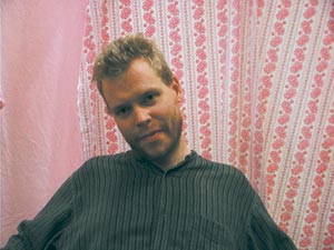Keskiyön kuumat huulet (ohj. Tomi Riionheimo) Keskiyön kuumat huulet (ohj. Tomi Riionheimo)