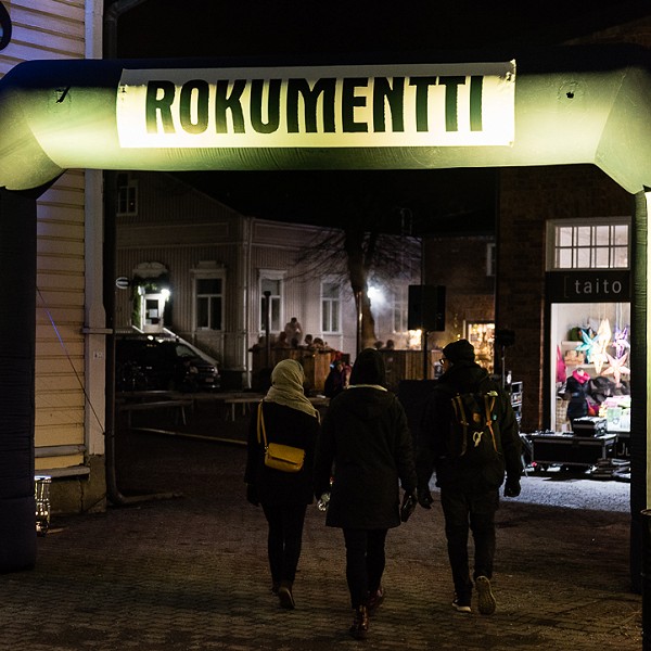 Rokumentin ulkoilmanäytös. Kuva: Markus Korpi-Hallila