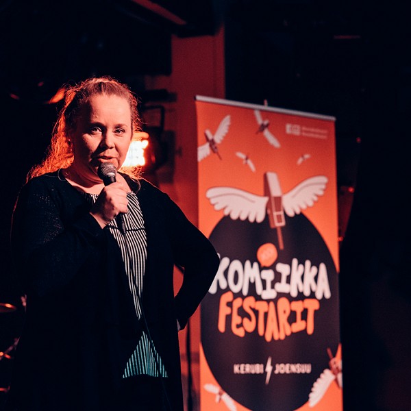 Kerubin Stand Up:ssa Ida Grönlund. Kuva: Antti Pitkäjärvi